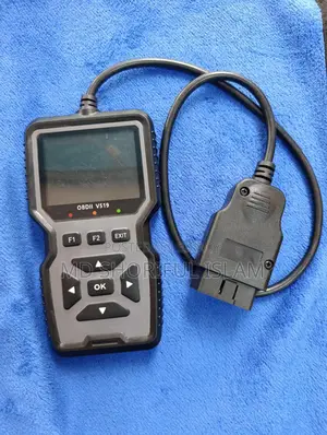 OBD2 V519 Professional Car Diagnostic Scanner.