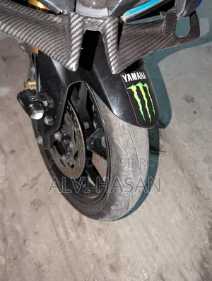 Yamaha R15 V3 Monster Edition . 2020