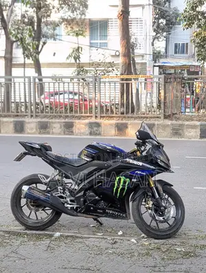 Yamaha R15 V3 Monster Edition . 2020