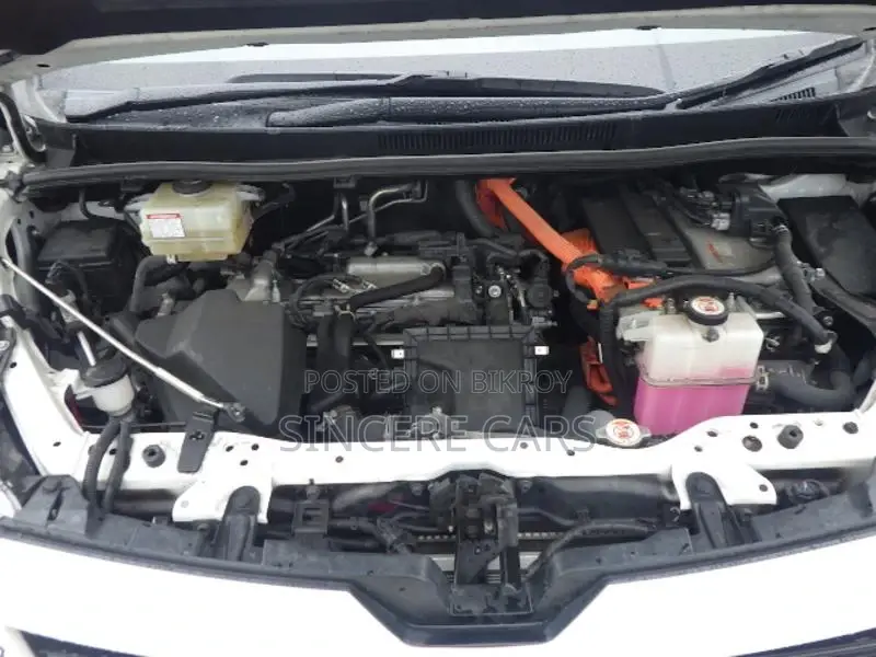 Toyota Voxy zs. trd 2021