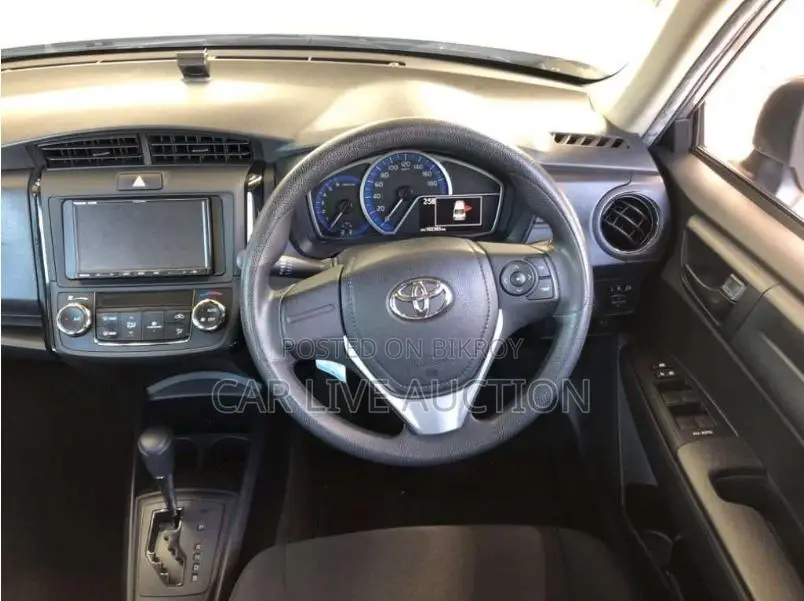 Toyota Fielder hybrid 2021