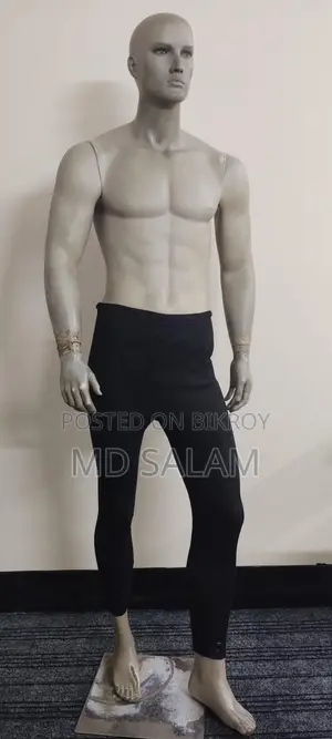 2 Display Mannequins