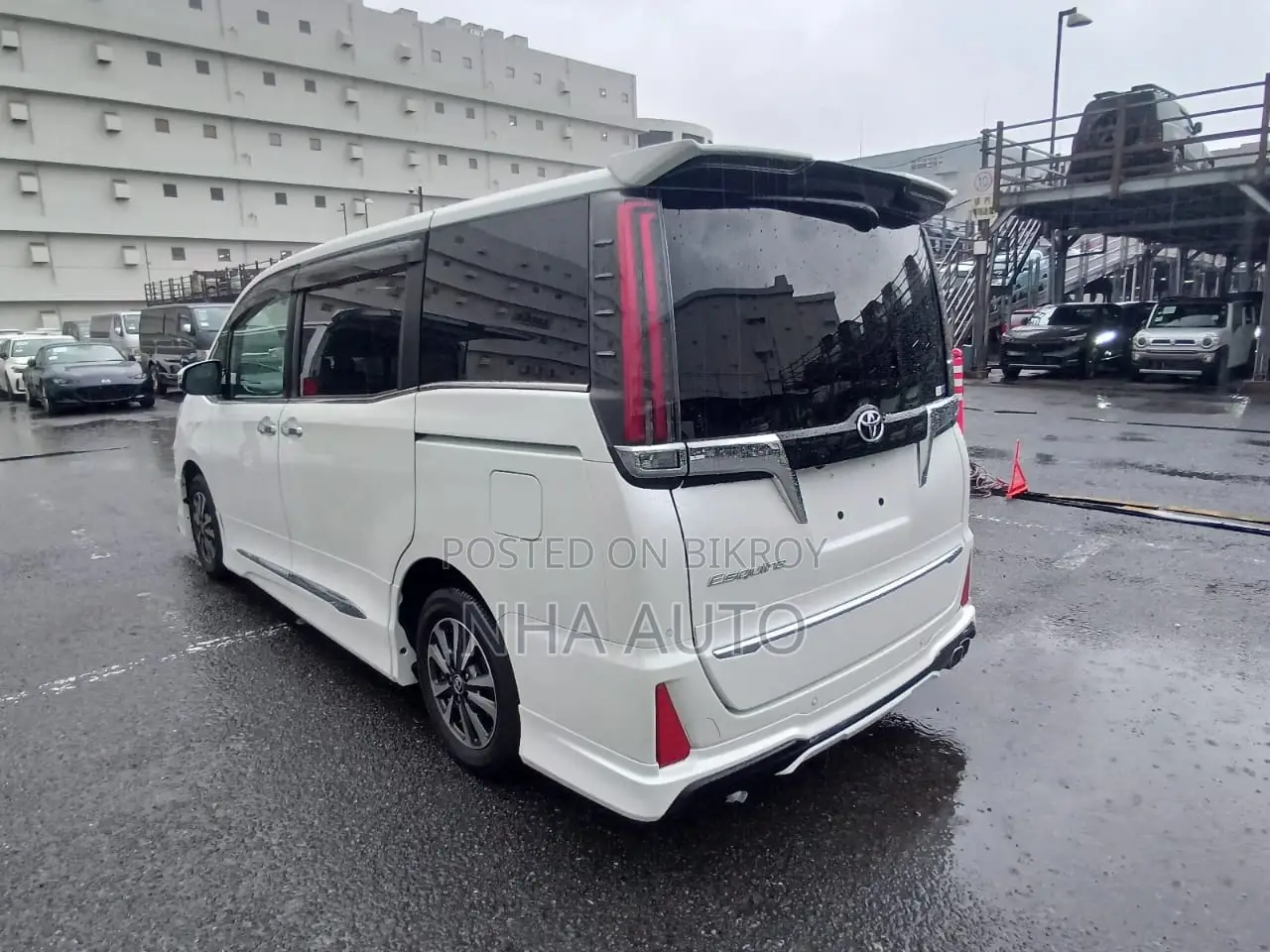 Toyota Esquire GI MODELLISTA AERO 2021