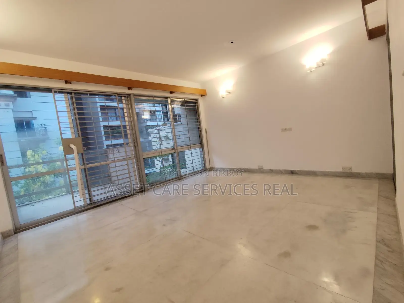 4-Bed Un-Furnished Luxury Apartment for Rent in Baridhara Diplomatic Zone