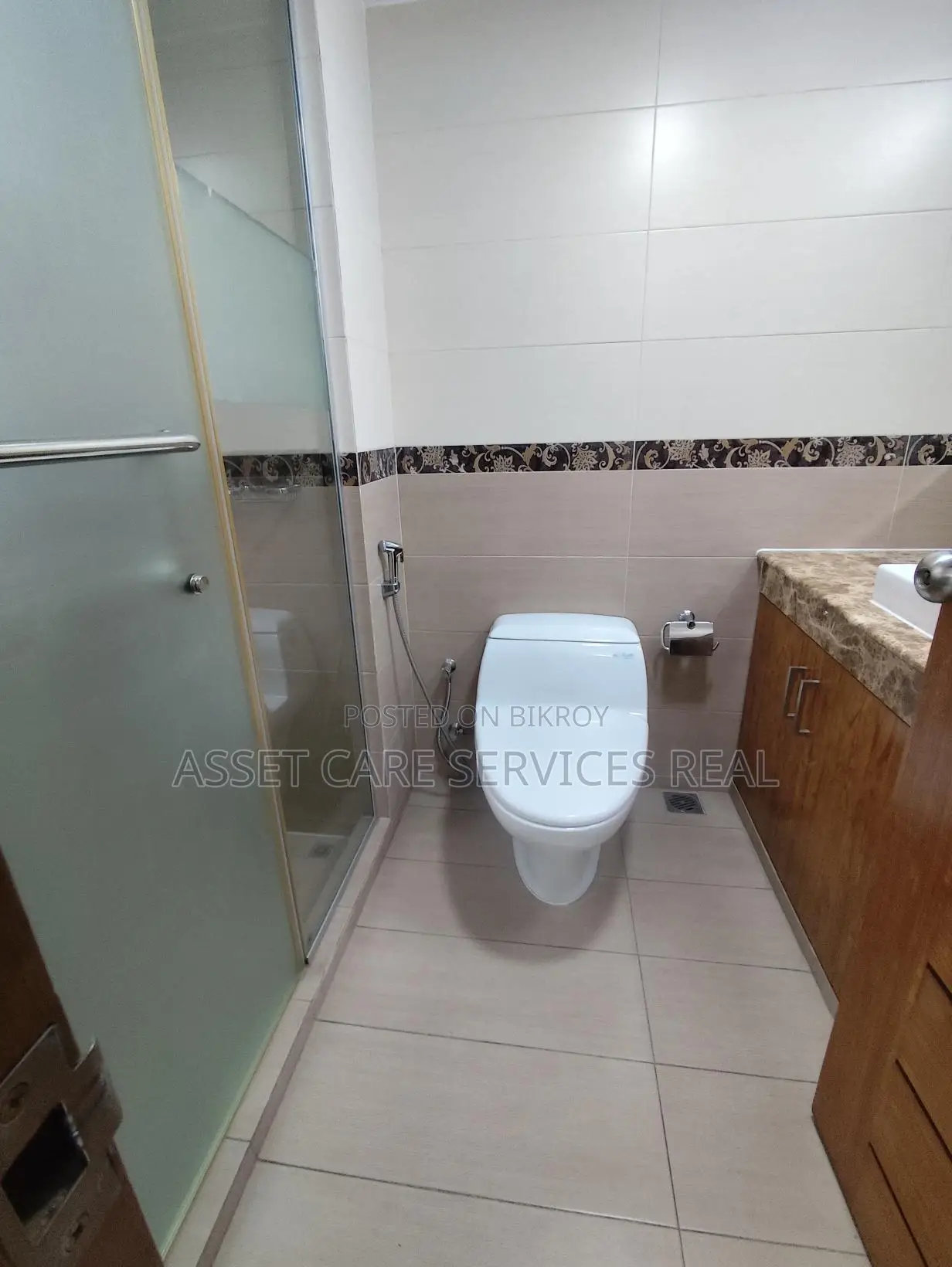 4-Bed Un-Furnished Luxury Apartment for Rent in Baridhara Diplomatic Zone