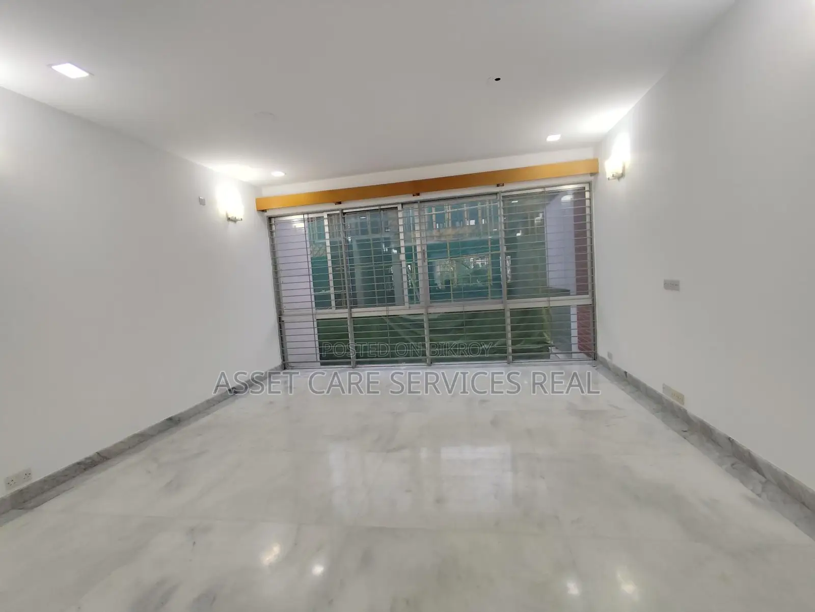 4-Bed Un-Furnished Luxury Apartment for Rent in Baridhara Diplomatic Zone