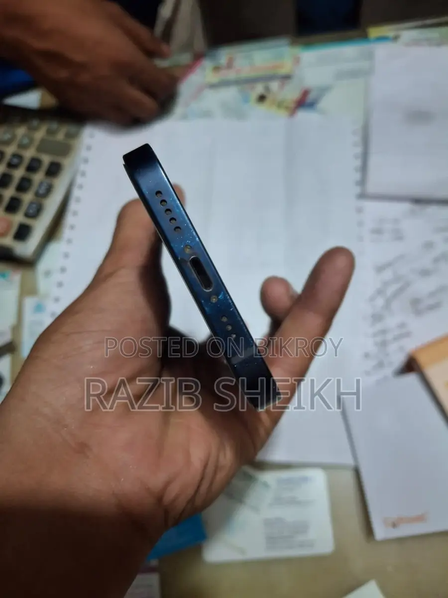 Apple iPhone 12 (Used)
