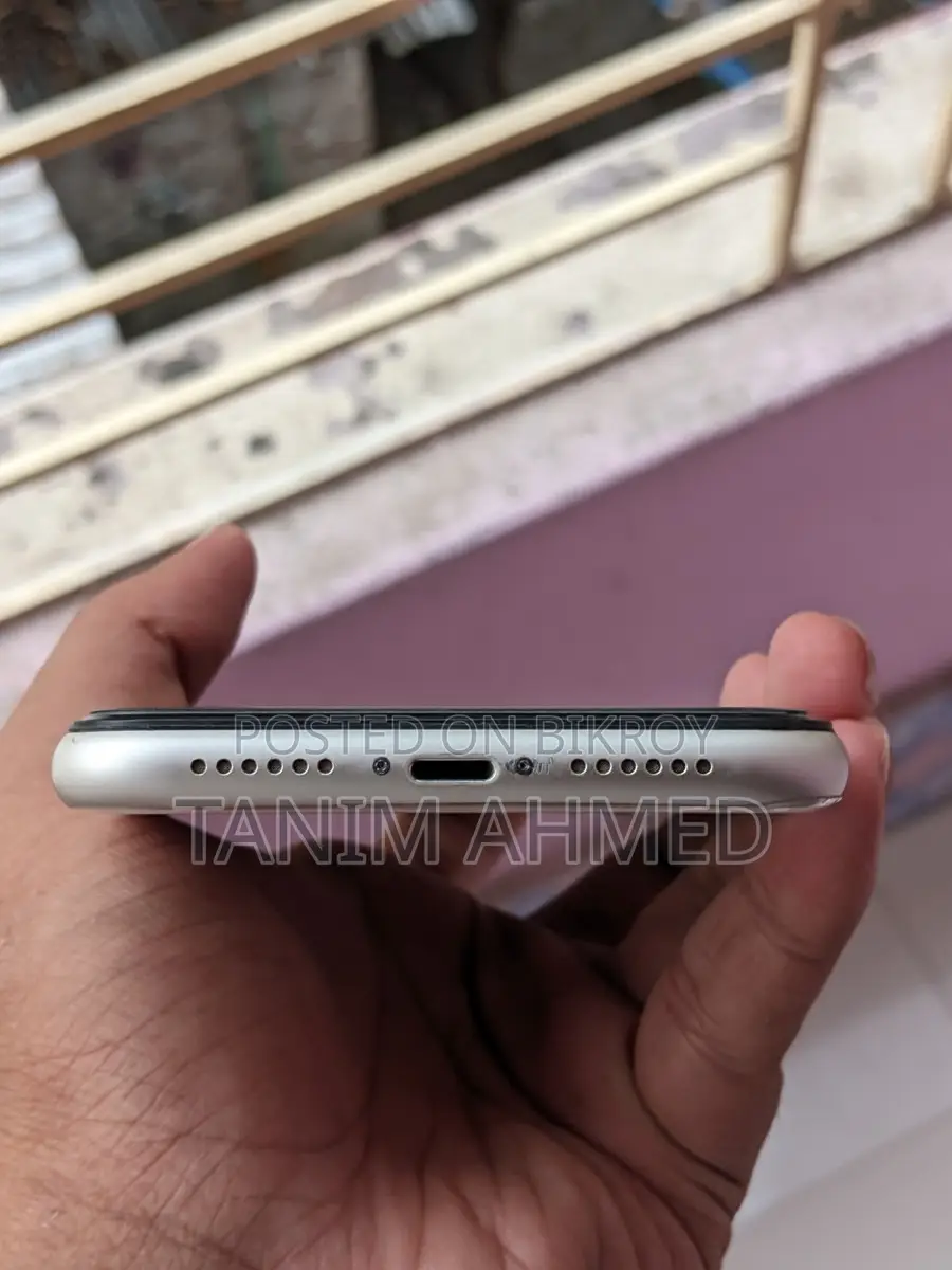 Apple iPhone 11 (Used)