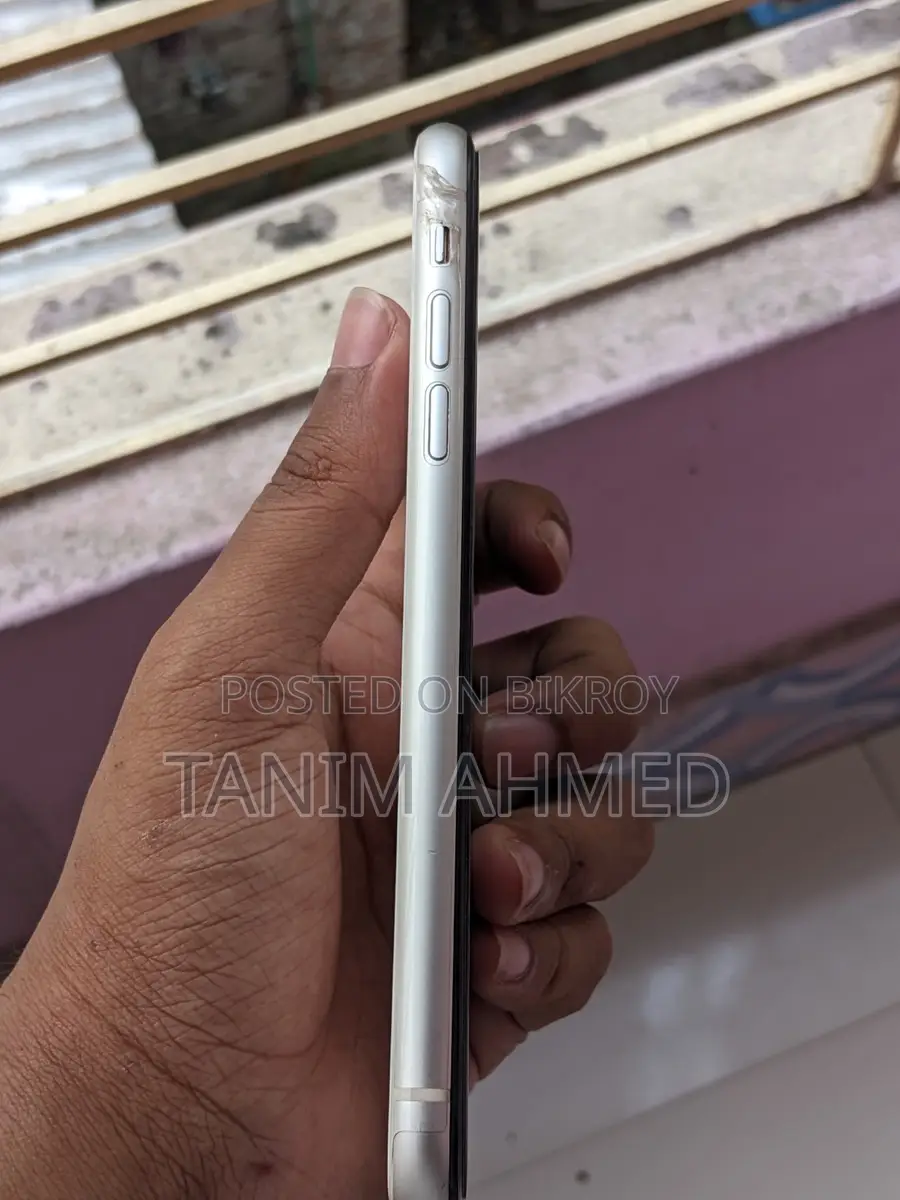 Apple iPhone 11 (Used)