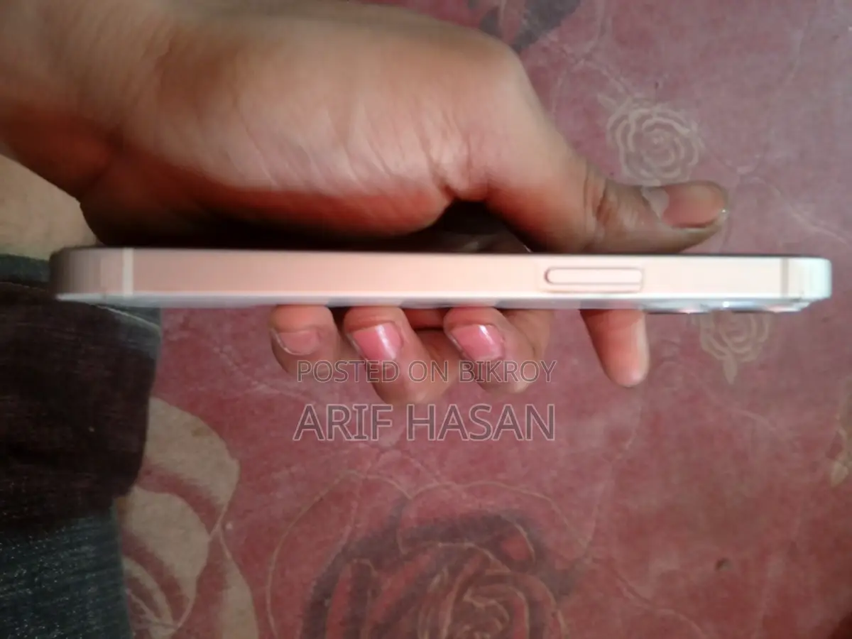 Apple iPhone 13 (Used)