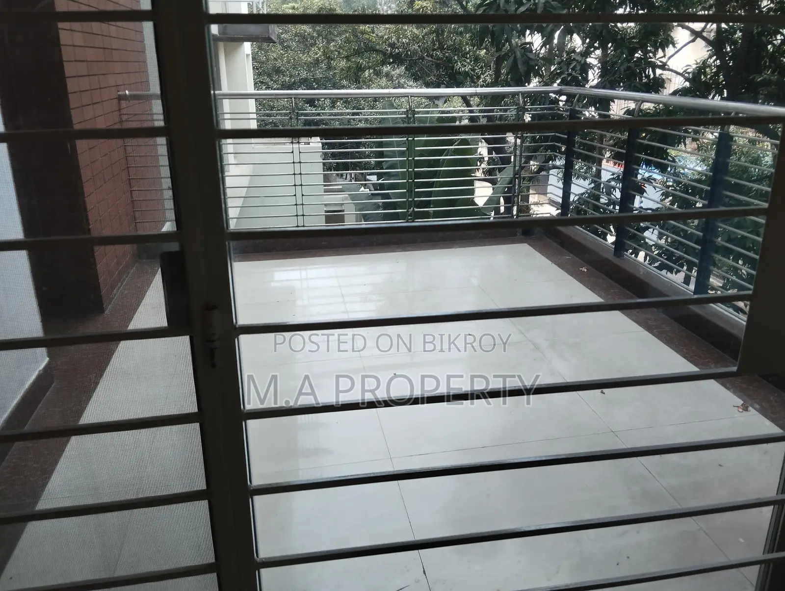 NEW 4 BED 3500SFT SEMIFURNISHED POOL GYM FLAT RENT BARIDHARA DIPLOMATIC
