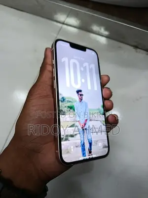 Apple iPhone 13 (Used)