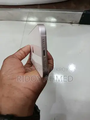 Apple iPhone 13 (Used)