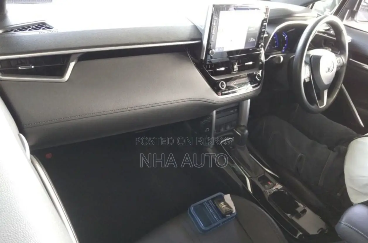 Toyota Corolla Cross Z LEATHER PANAROOF 2022