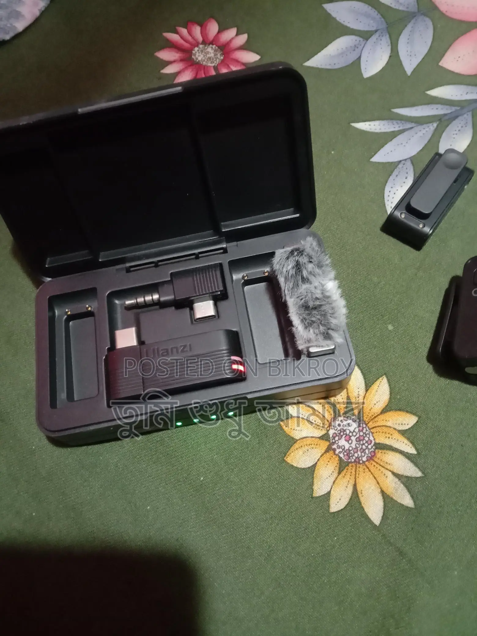 Ulanzi A 100, Microphone
