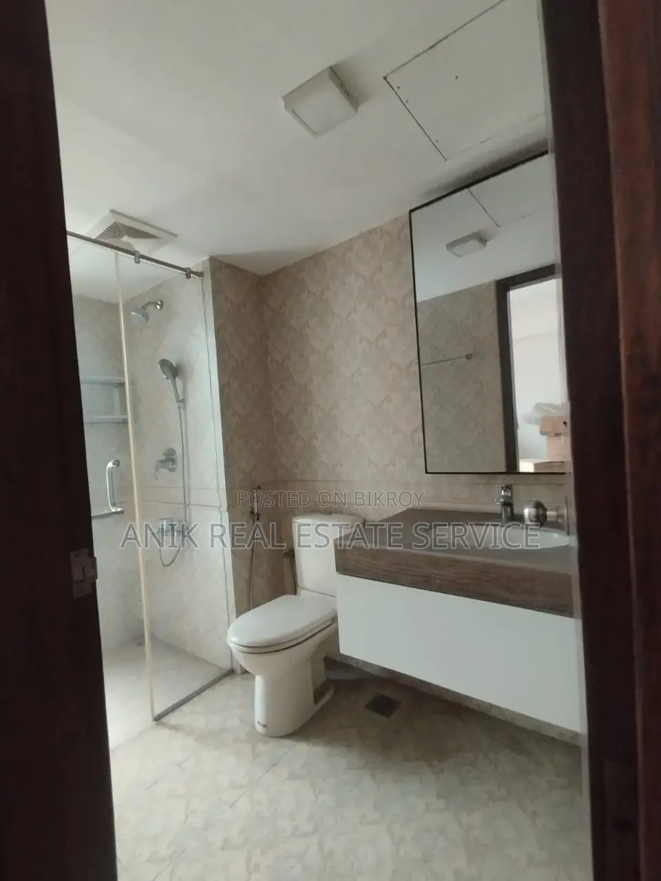 Swmming Pool Gym 3600 Sft Un Farnised Flat Rent At Gulshan 2