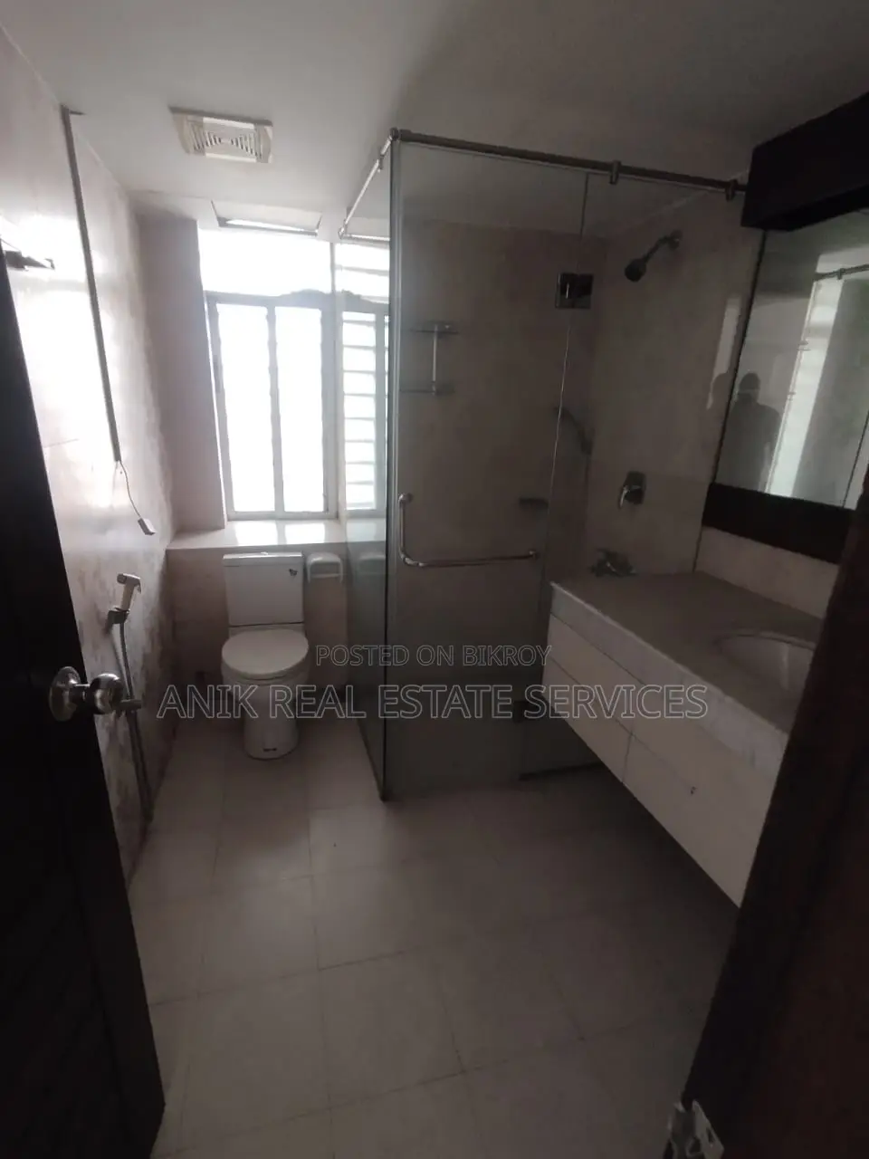 সুইমিং পুল ও জিম সহ গুলশান ২-এ ৩৬০০ বর্গফুটের আনফার্নিশড ফ্ল্যাট ভাড়া