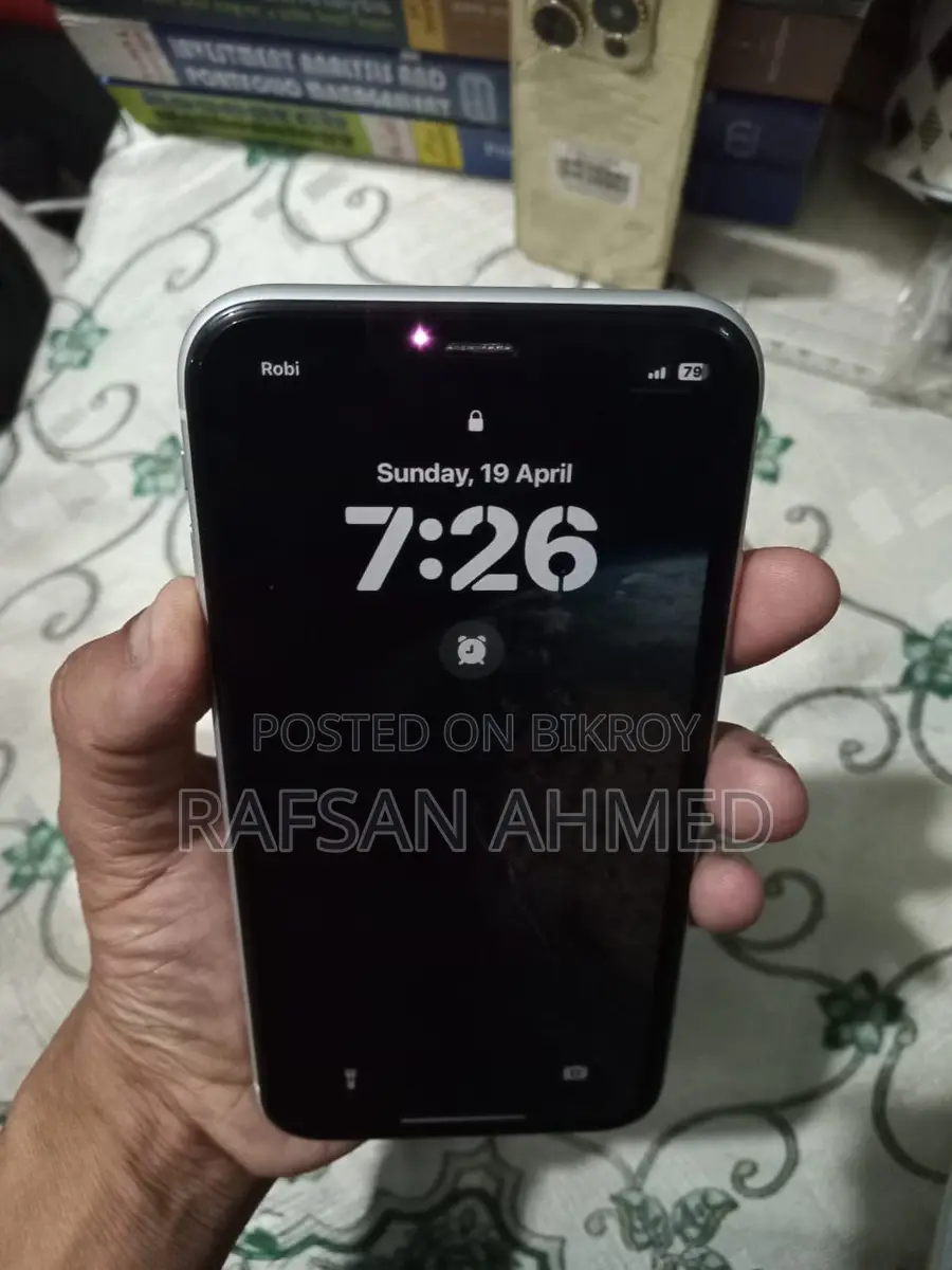 Apple iPhone XR (Used)