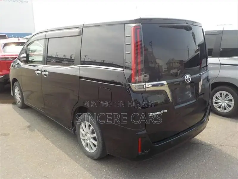 Toyota Esquire GI PREMIUM NON-HYB 2021