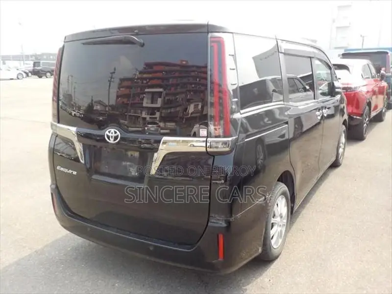 Toyota Esquire GI PREMIUM NON-HYB 2021
