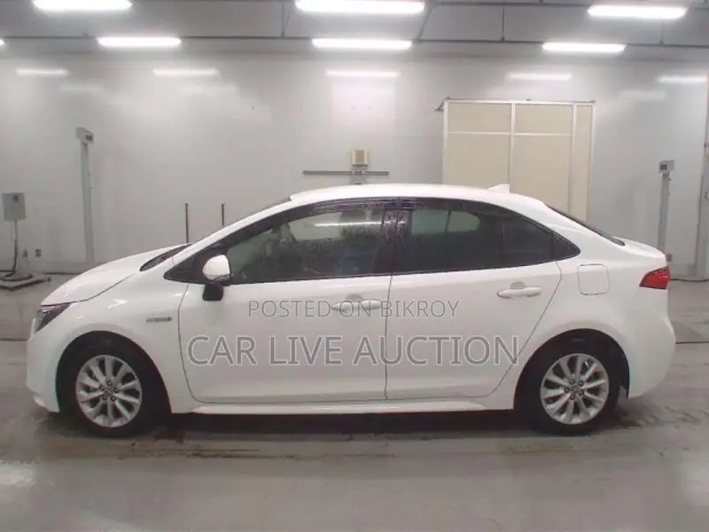 Toyota Corolla HYBRID 2021