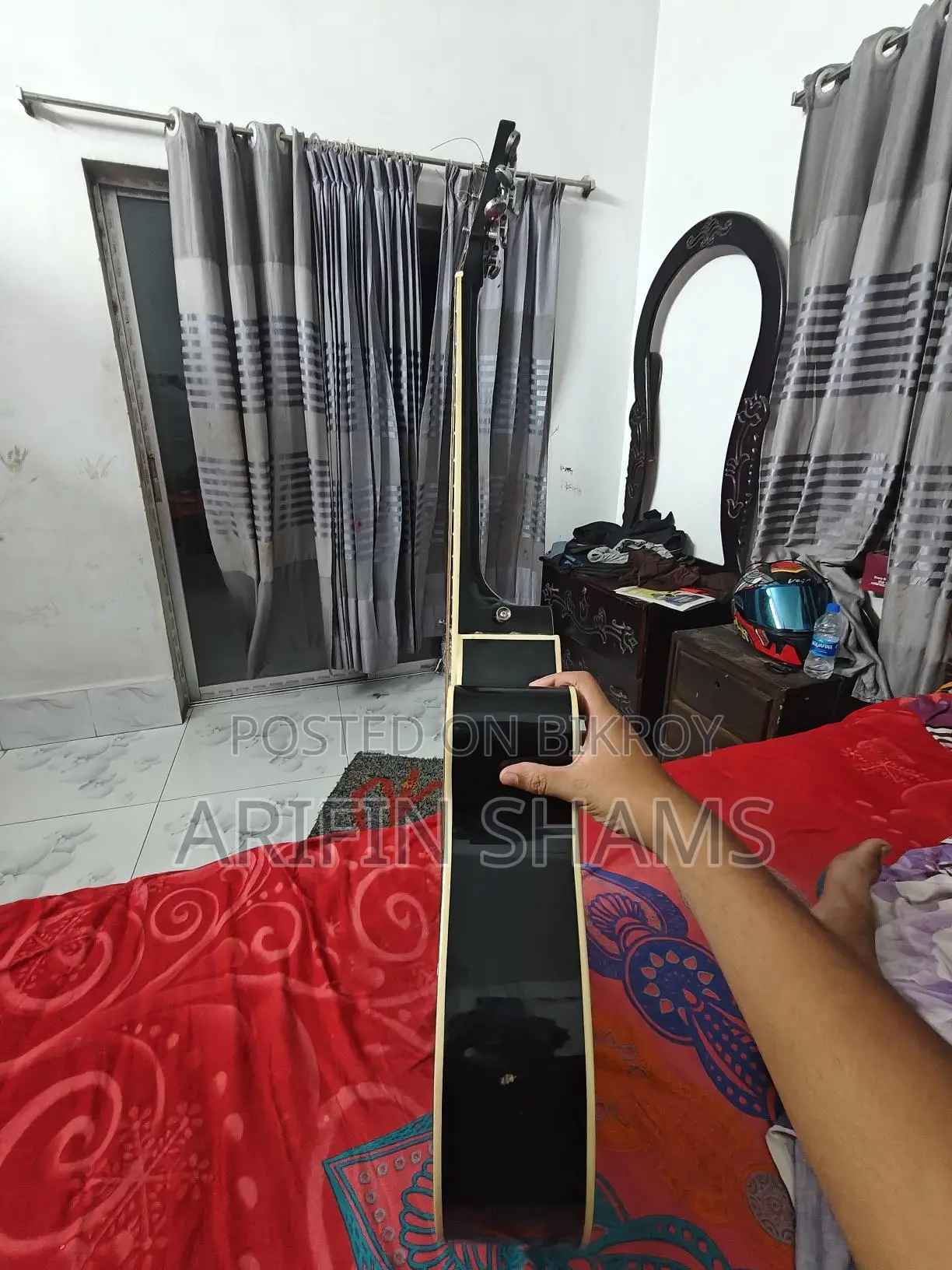 অ্যাক্স গিটার