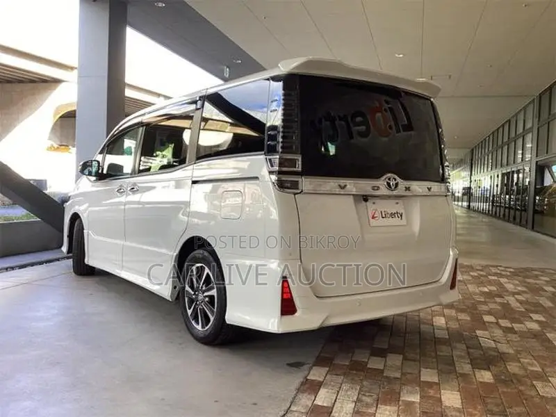 Toyota Voxy ZS KIRAMEKI HYBRID 2020
