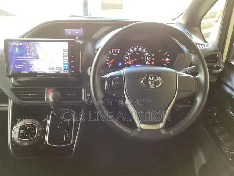 Toyota Voxy ZS KIRAMEKI HYBRID 2020