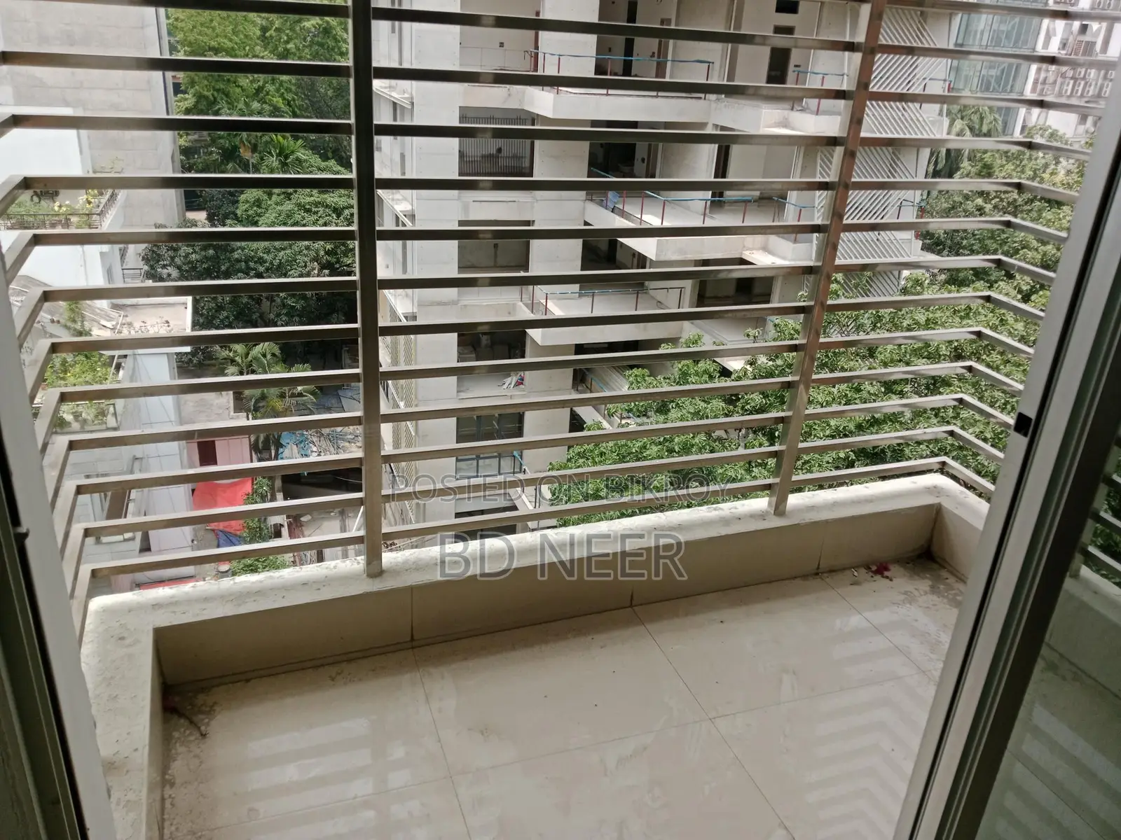 beautiful looking 3 Bed room apt rent in Gulshan 2