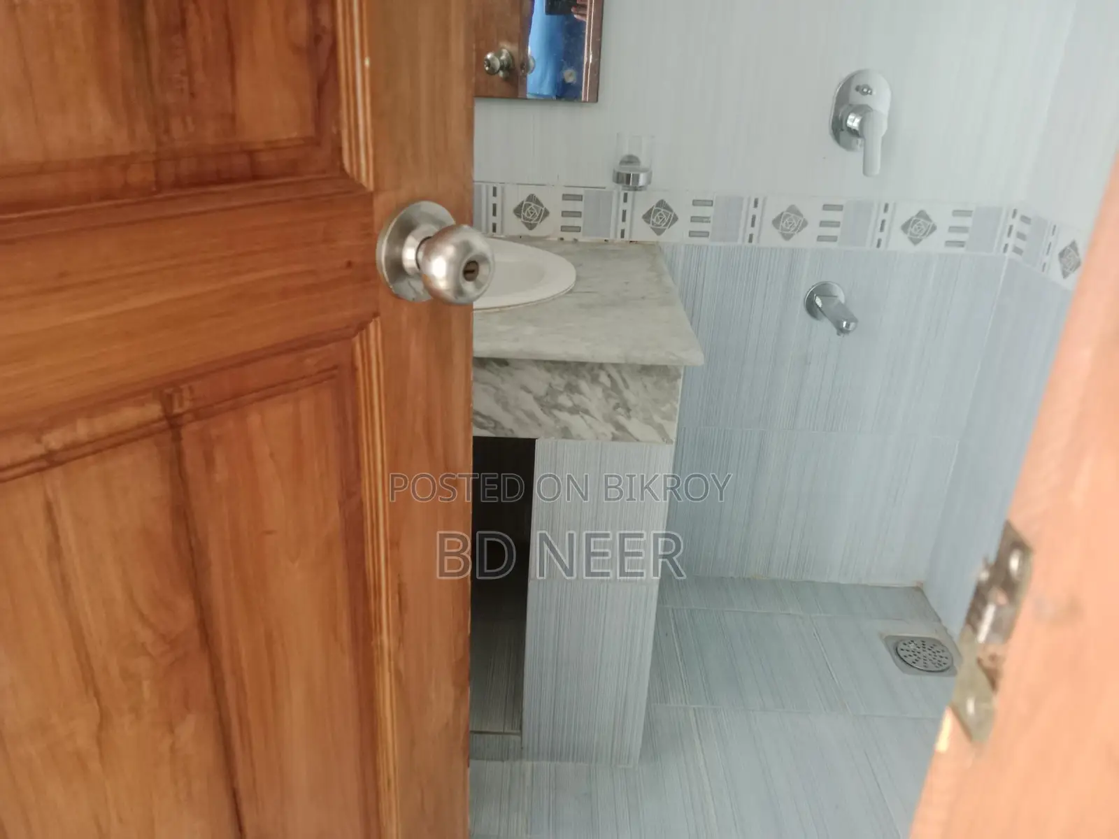 beautiful looking 3 Bed room apt rent in Gulshan 2