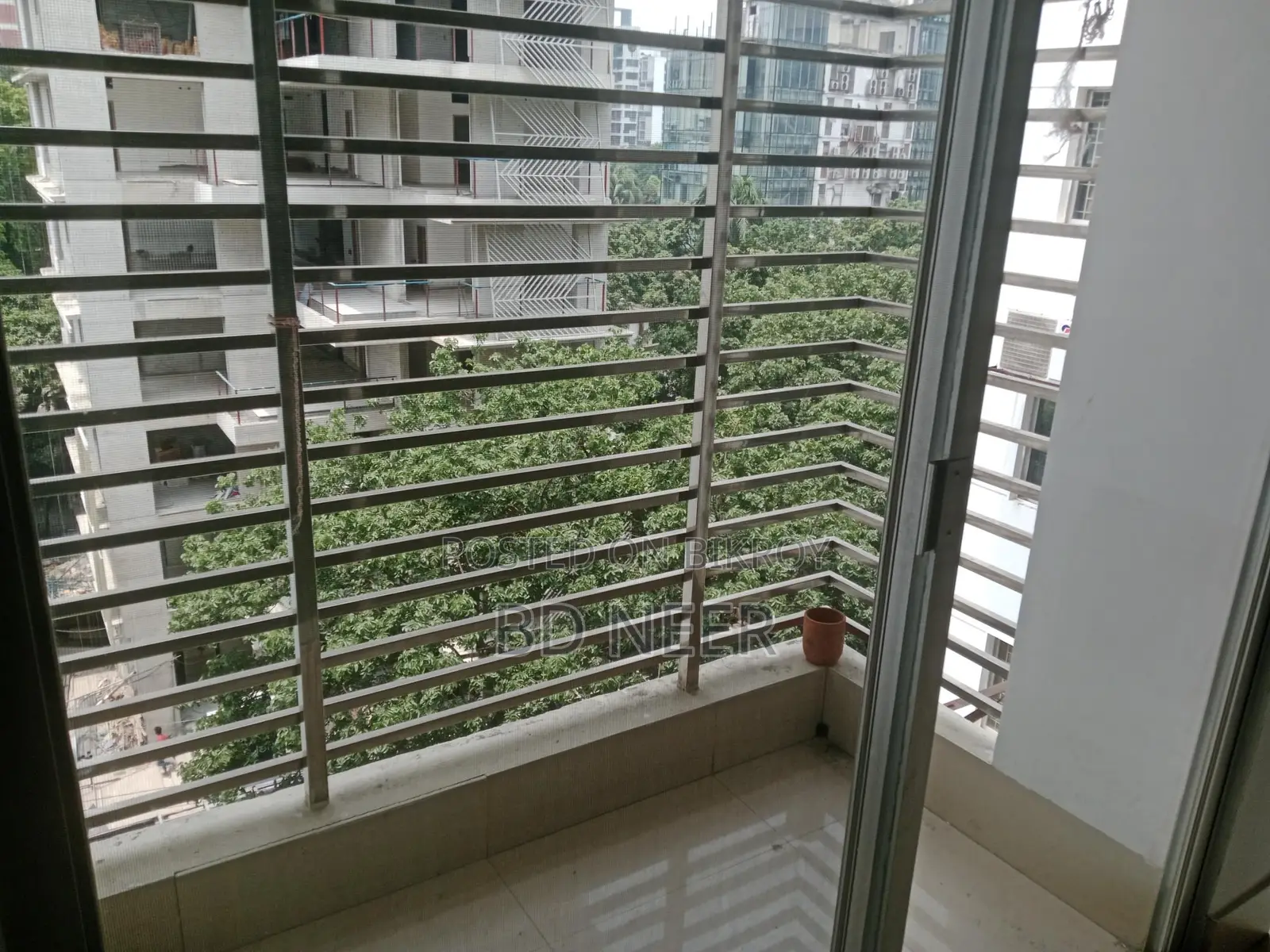 beautiful looking 3 Bed room apt rent in Gulshan 2