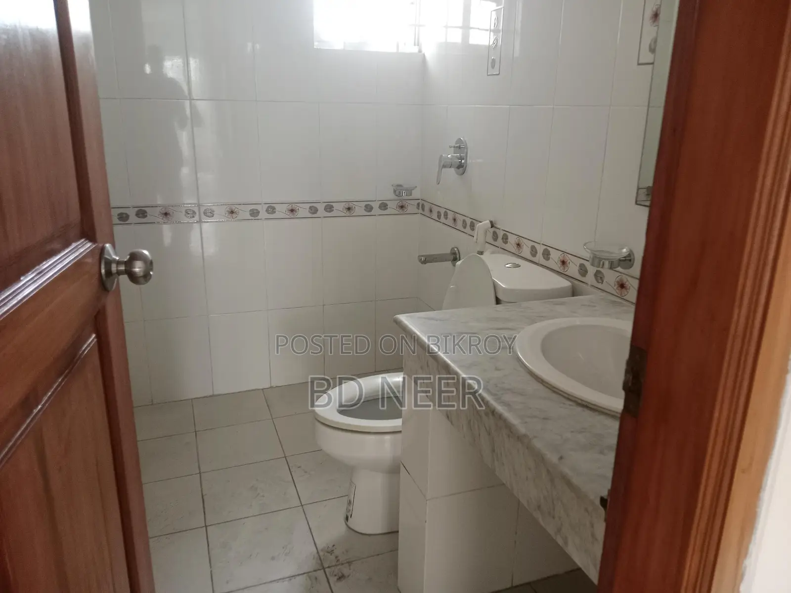 beautiful looking 3 Bed room apt rent in Gulshan 2