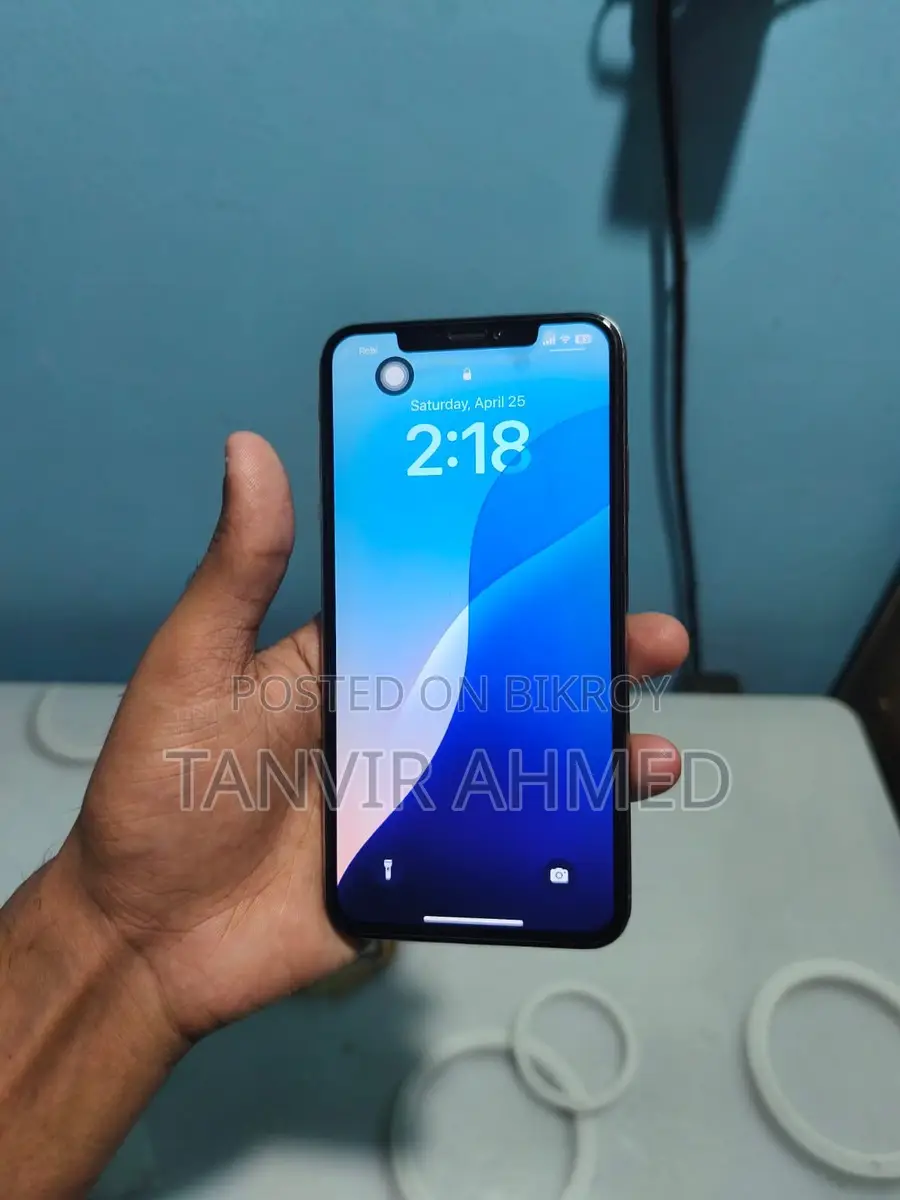 Apple iPhone XS Max . (Used)