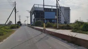 South Facing 5 Katha plot sale in P Block, Bashundhara R/A