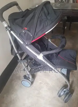 বেবি ট্রাভেল স্ট্রোলার