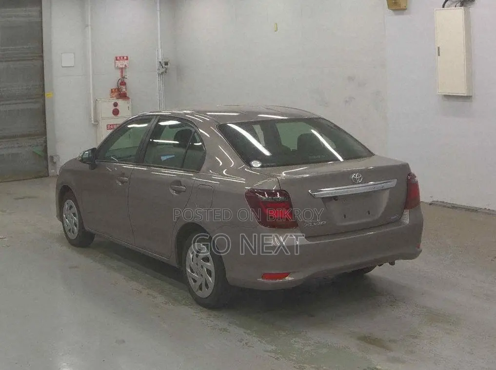 Toyota Axio EX Non-Hybrid 2022