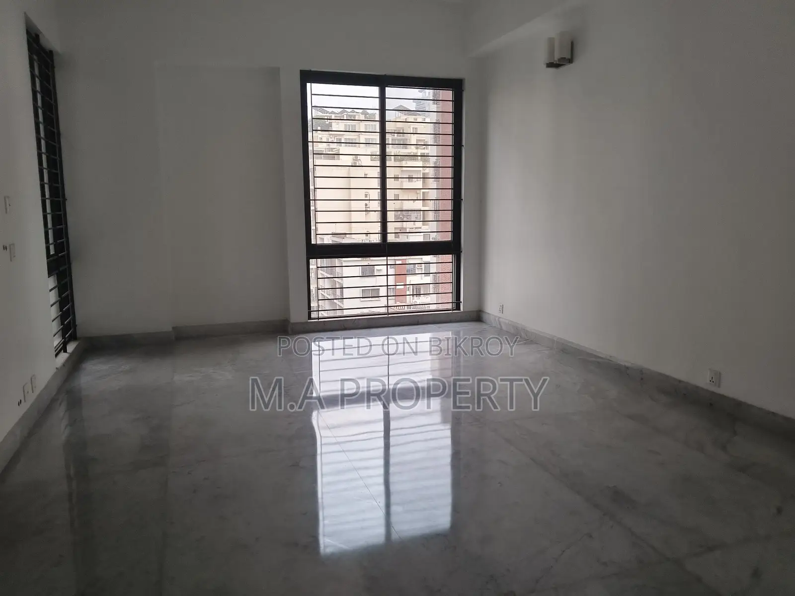Rent 4-Bed Apartment in Gulshan North 3500sqft