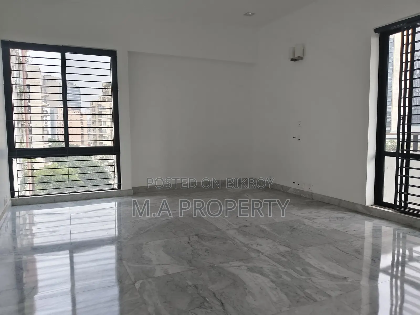 Rent 4-Bed Apartment in Gulshan North 3500sqft