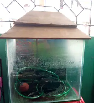 একটা মাছের একুরিয়াম বিক্রি করা হবে