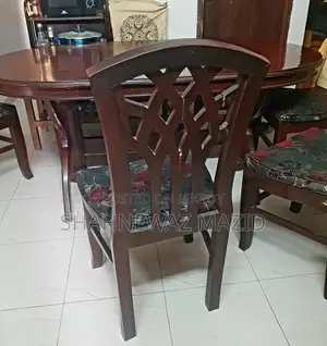 ডাইনিং টেবিলের সেট