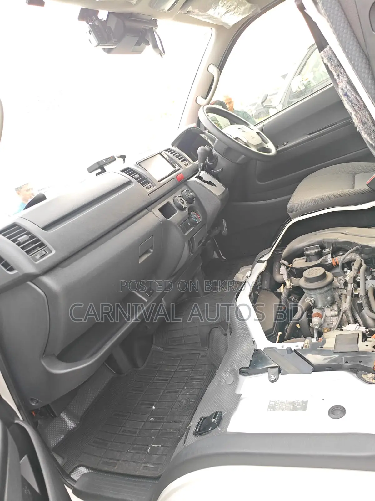 Toyota HiAce 2021 Black