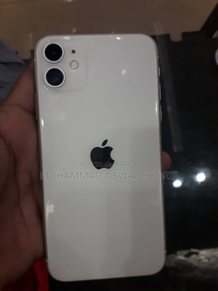 Apple iPhone 11 (Used)