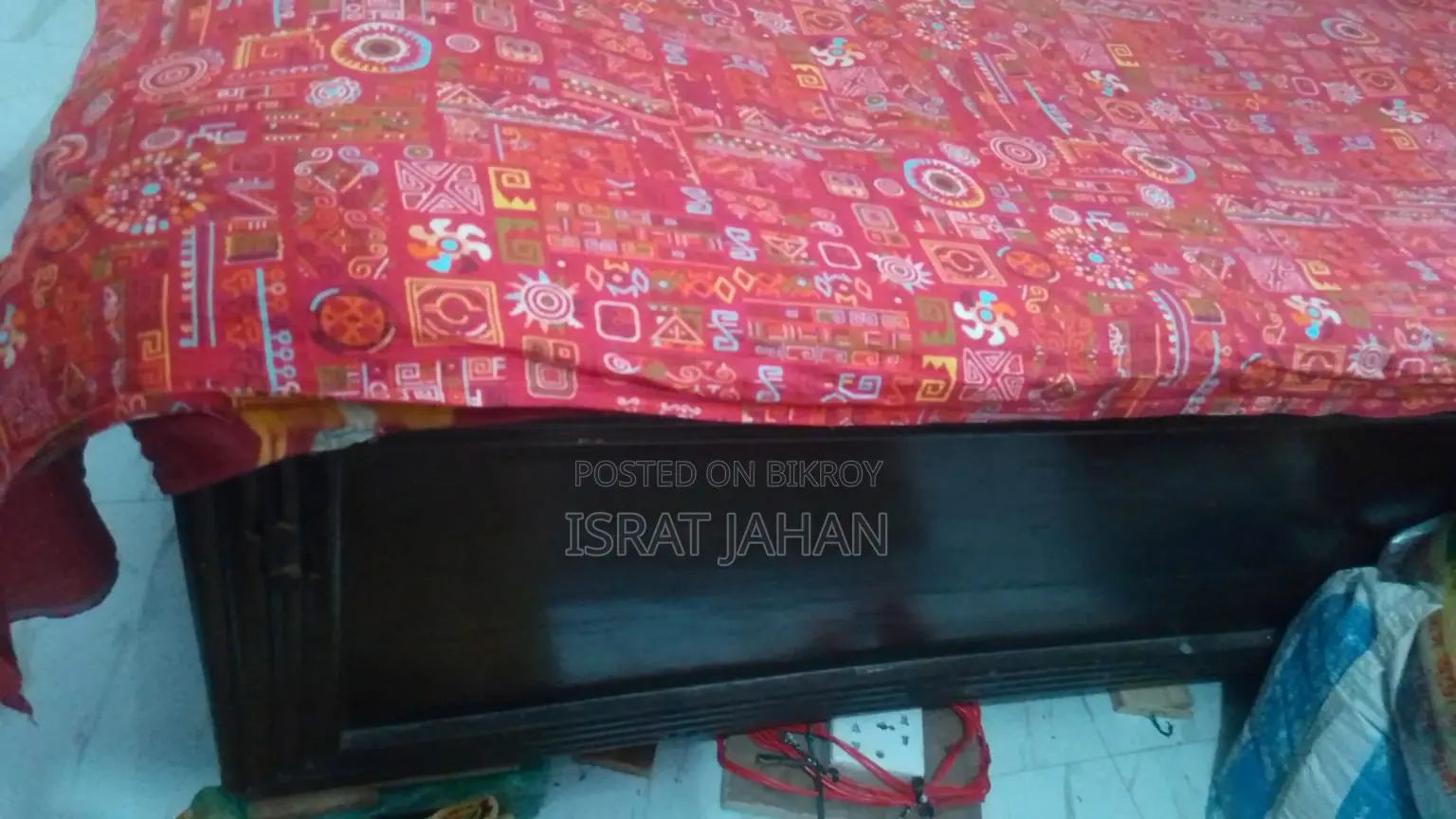 ৫/৭ ফিট কাঠের সেমিবক্স খাট জাজিমসহ