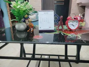 টি টেবিল