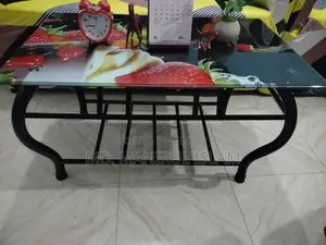 টি টেবিল