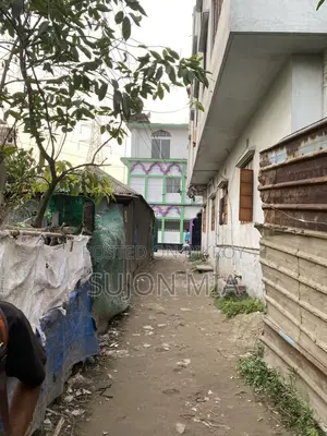 বাড়ীসহ জমি বিক্রি