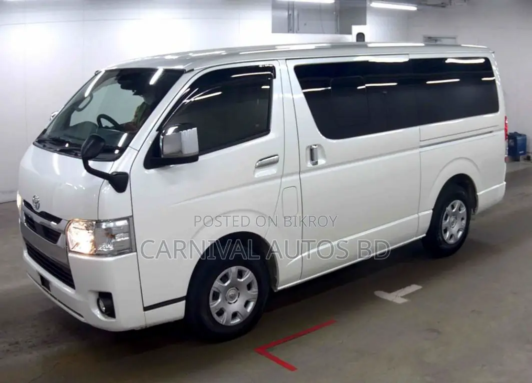 Toyota Hiace GL DUAL AC 3.5 2021