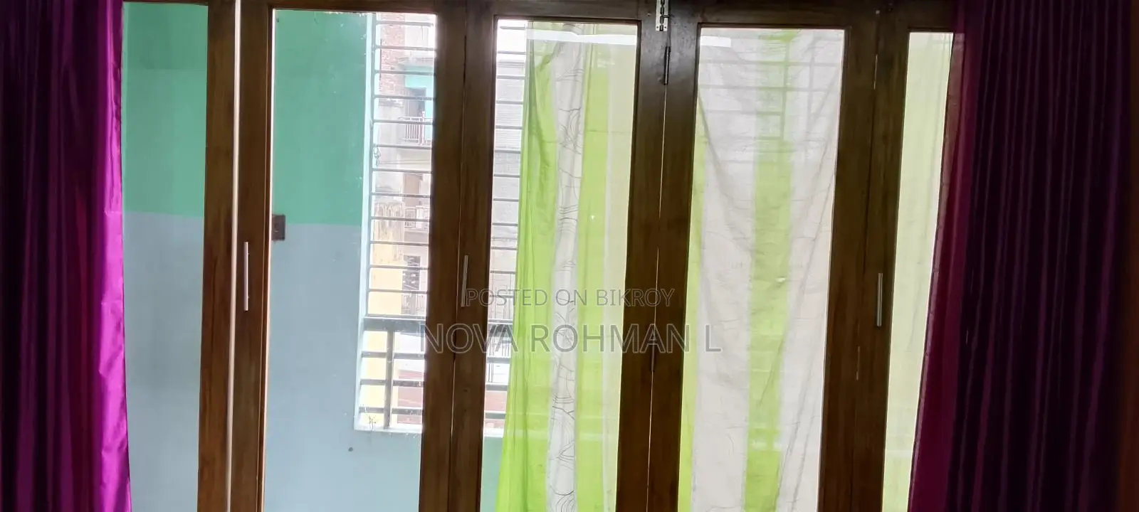 ফোল্ডিং ডোর