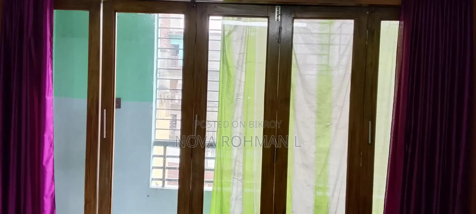 ফোল্ডিং ডোর