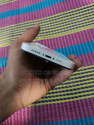 Apple iPhone 13 128 GB iOS 26.4.2 (Used)